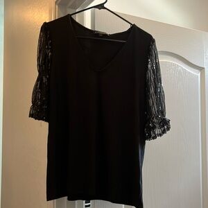 GIBSONLOOK Sequin Puff Sleeve V-Neck Top in Black